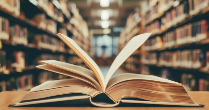 spotkanie-dyskusyjnego-klubu-ksi----ki--odkryj---y-auto-6397